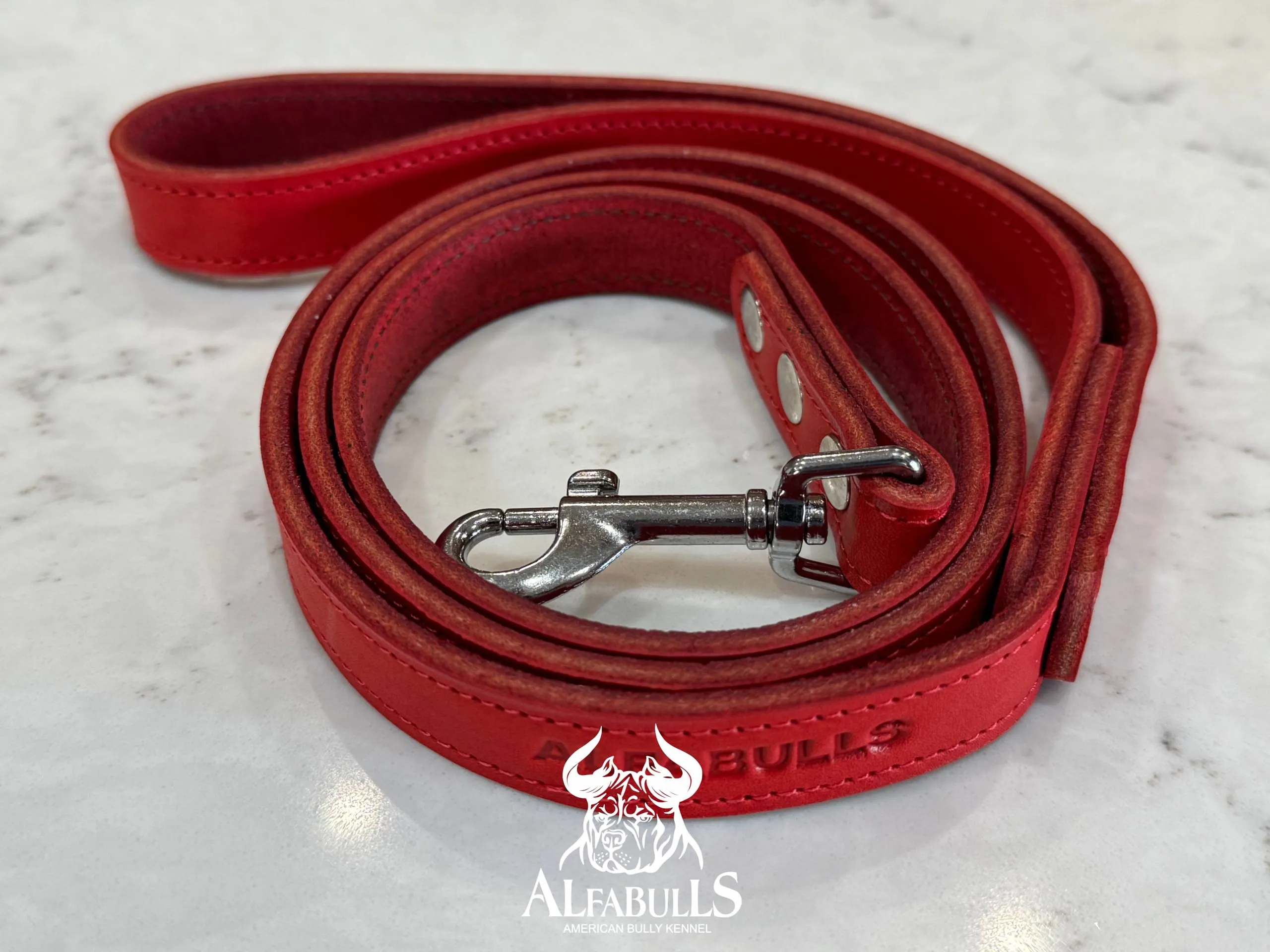 Поводок для собак из кожи (красный) AlfaBulls