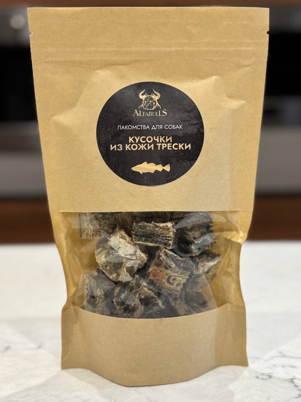Лакомство кусочки из кожи трески AlfaBulls